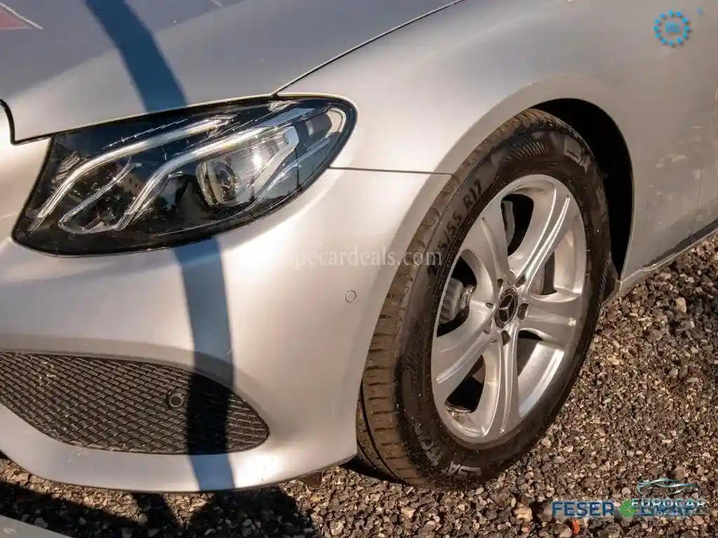 Mercedes-Benz E 220