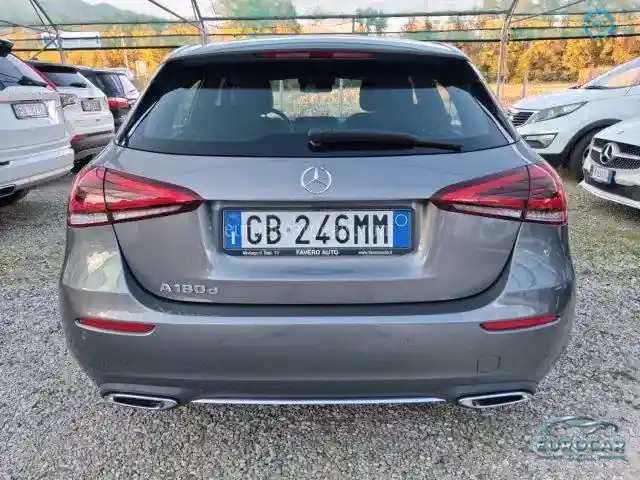 Mercedes-Benz A 180
