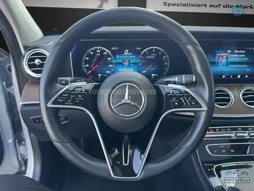 Mercedes-Benz E 300