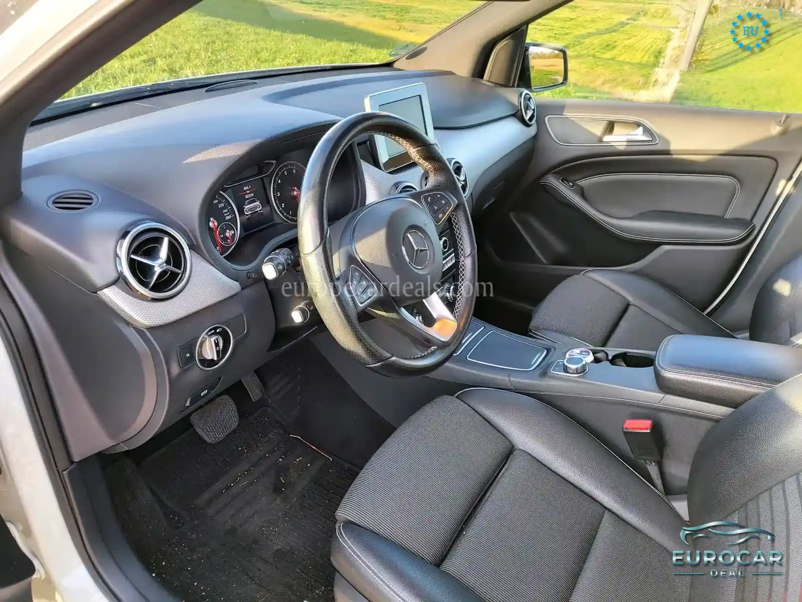 Mercedes-Benz B 180