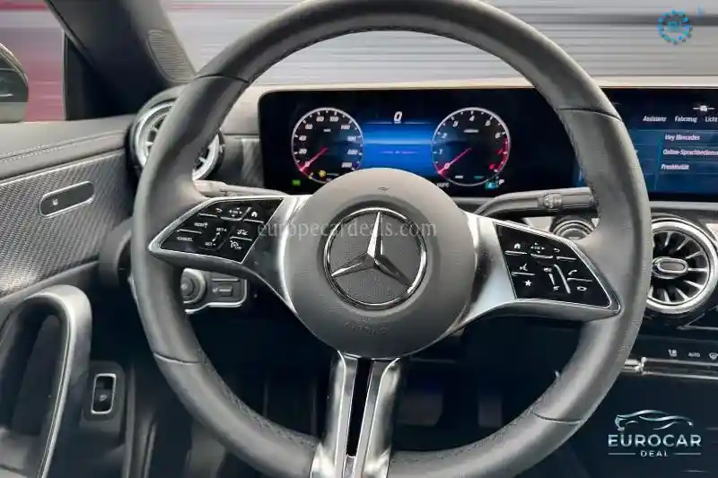 Mercedes-Benz CLA 180