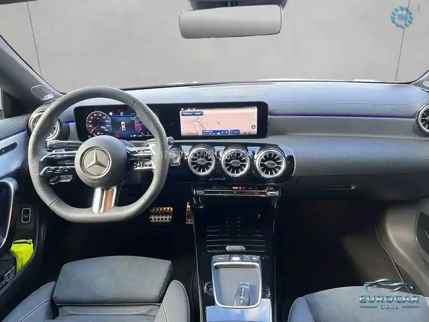 Mercedes-Benz CLA 180