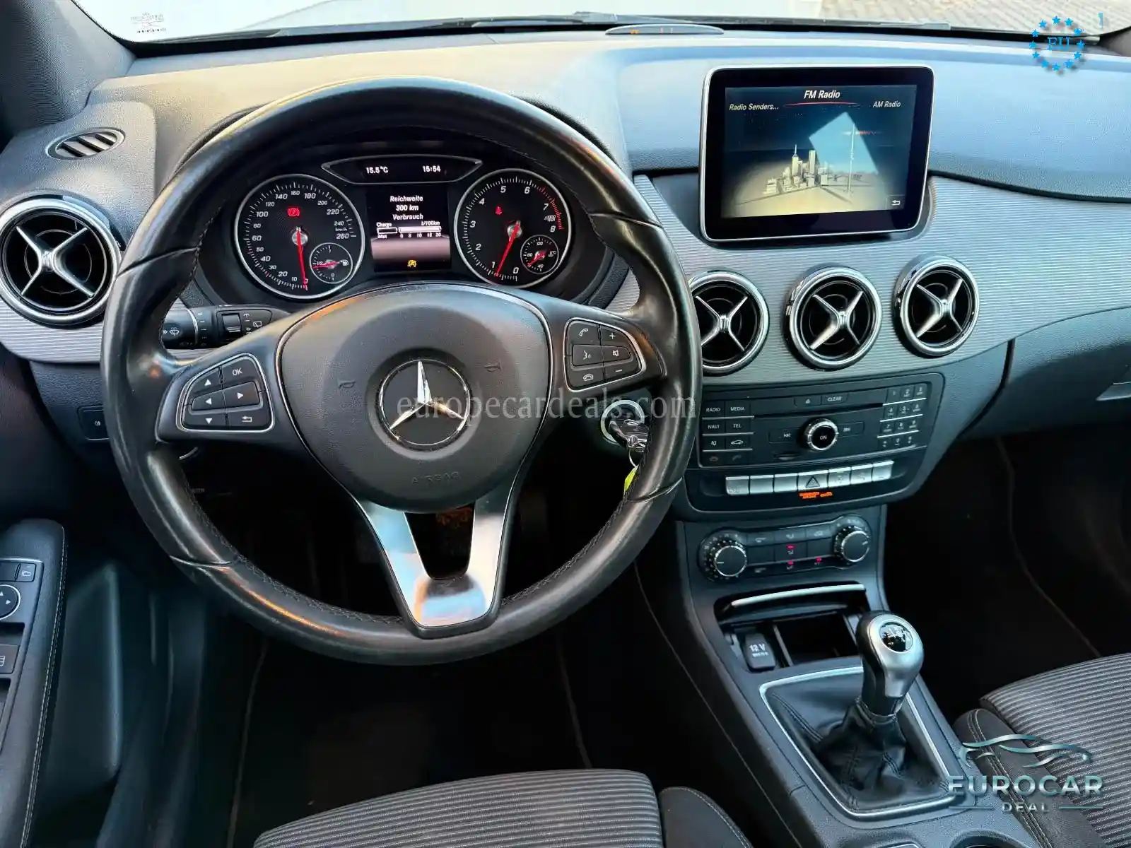 Mercedes-Benz B 180