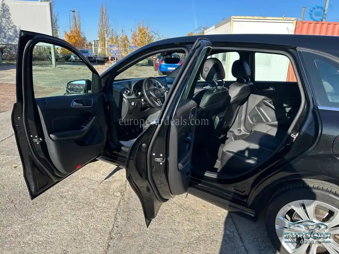 Mercedes-Benz B 180