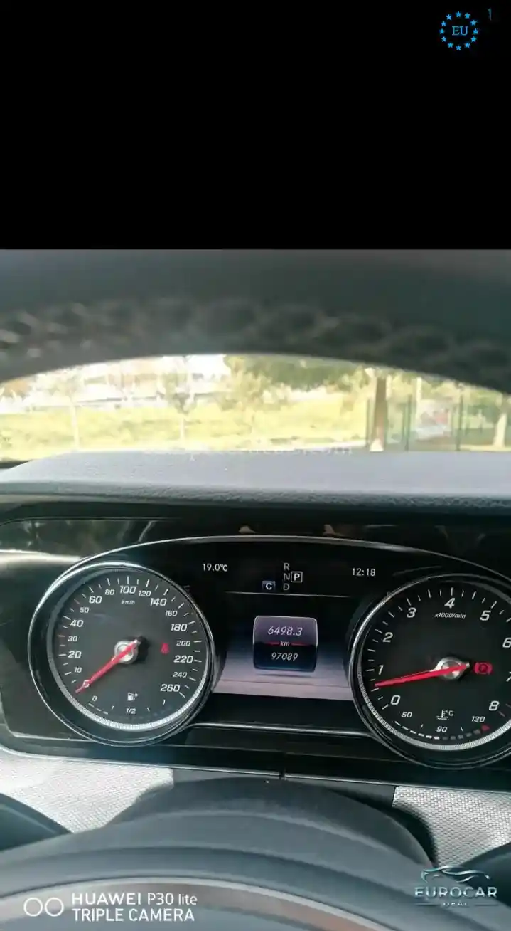 Mercedes-Benz E 200