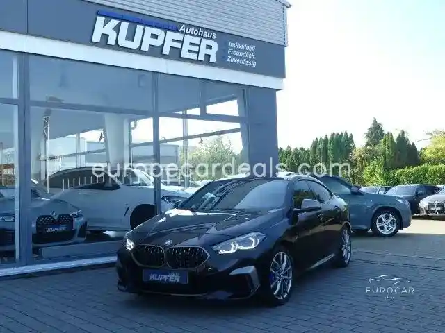 BMW M235