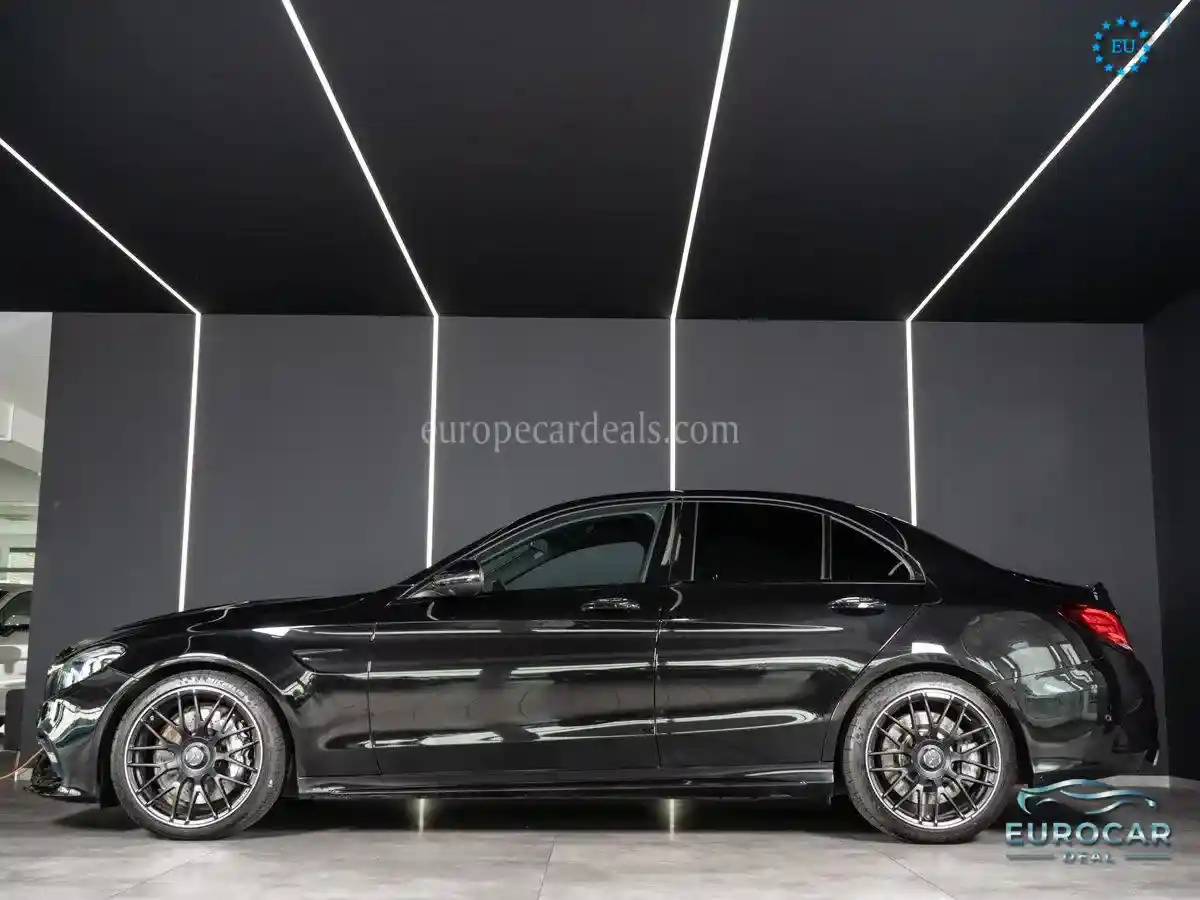 Mercedes-Benz C 63 AMG