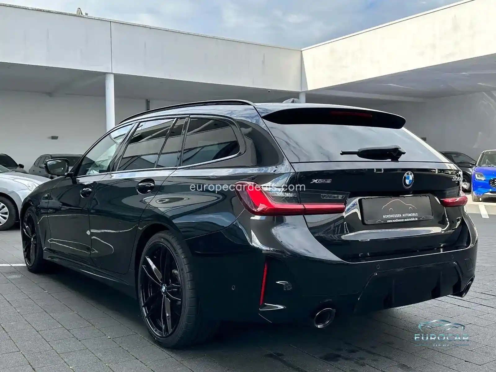 BMW 330