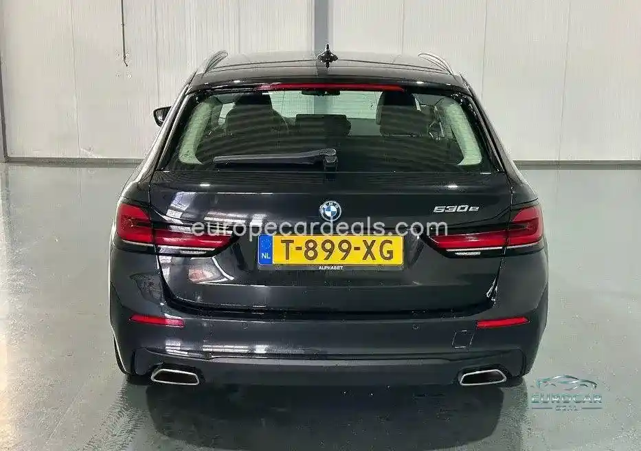 BMW 530