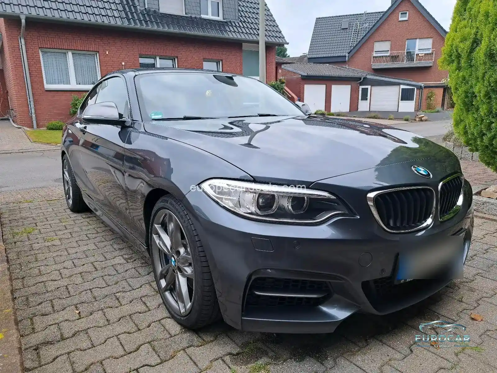 BMW M240i