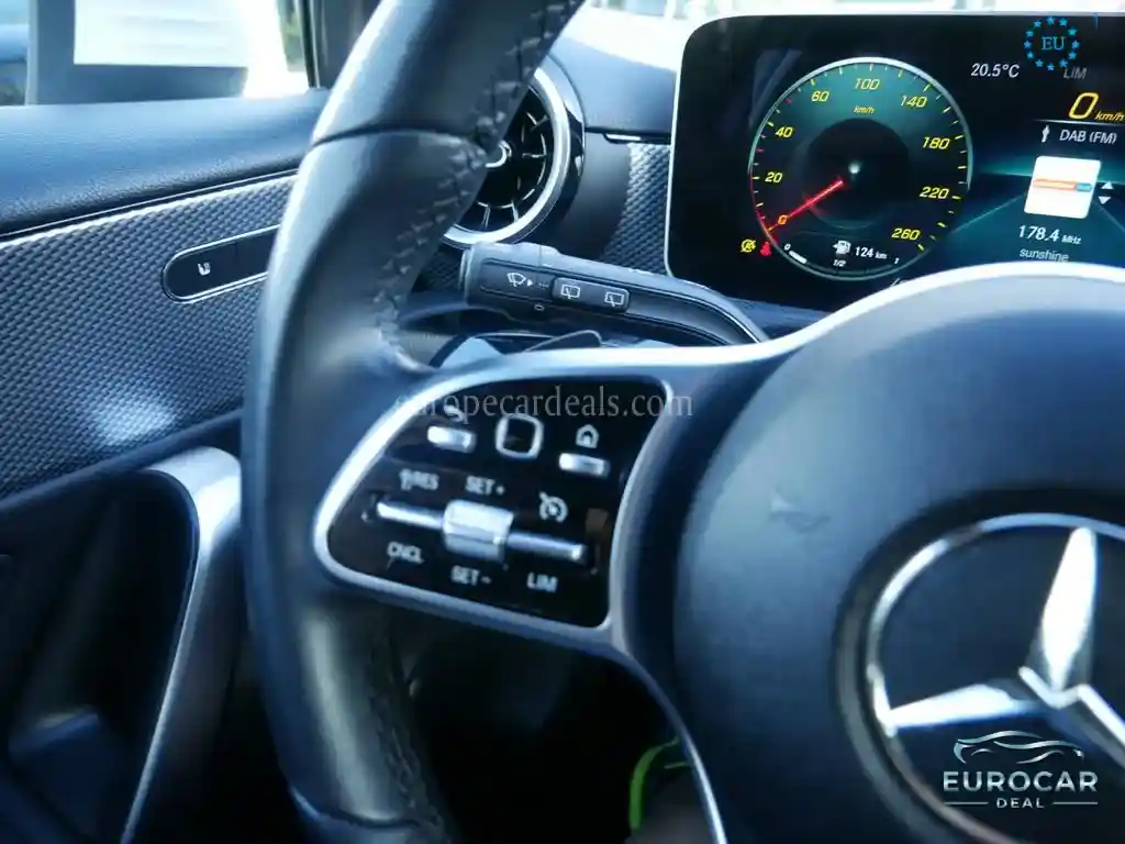 Mercedes-Benz A 220