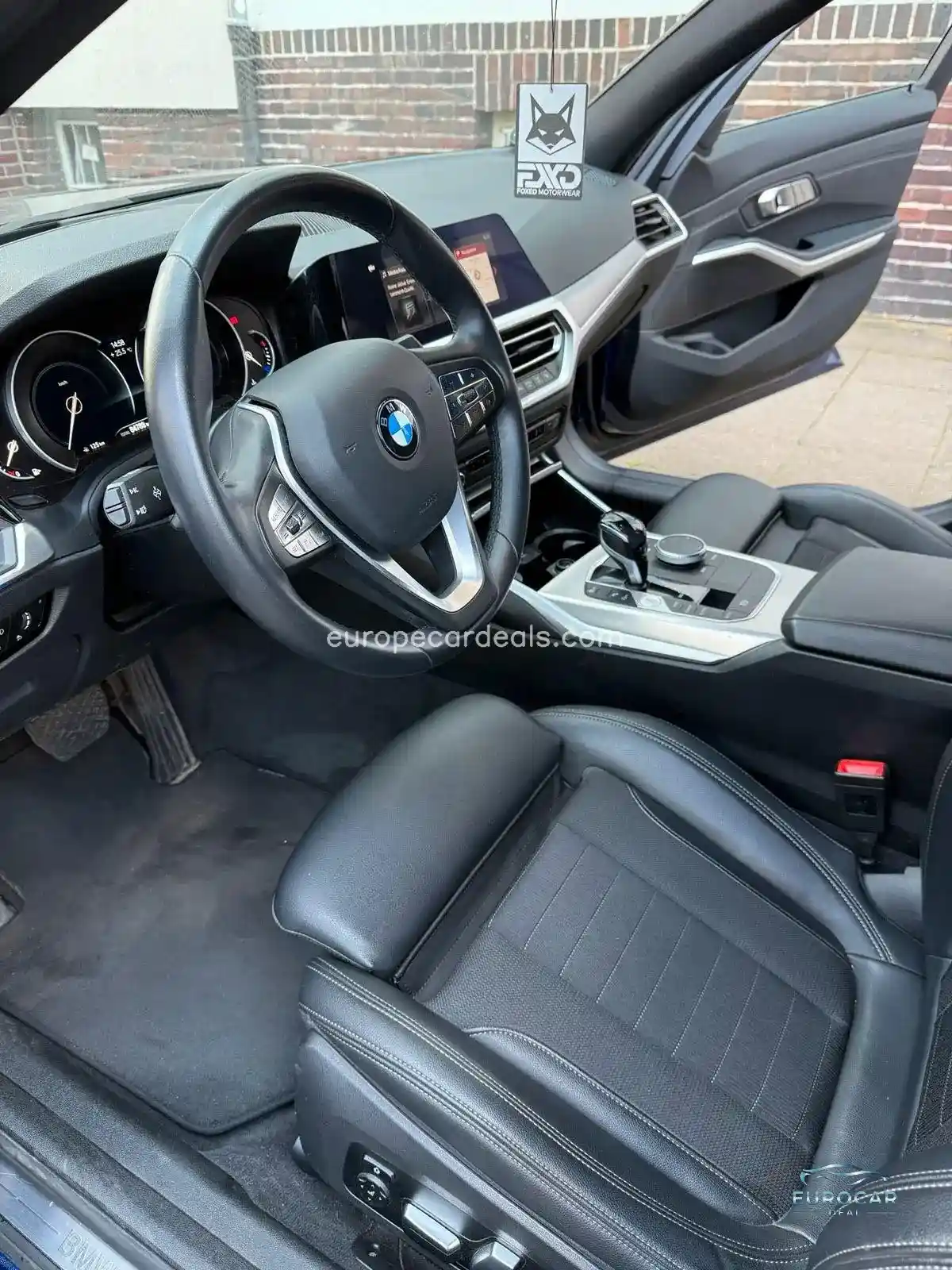 BMW 330