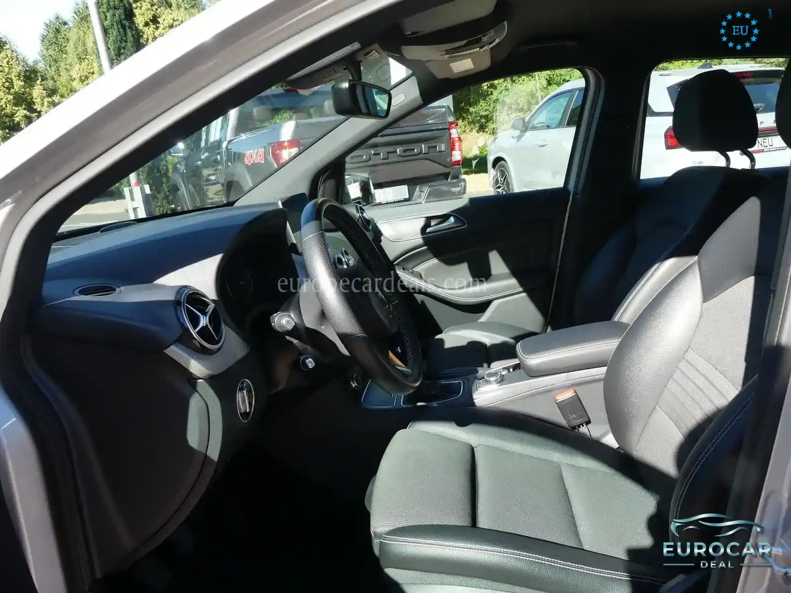 Mercedes-Benz B 200
