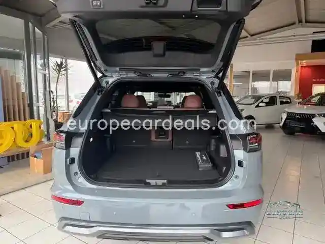 Mitsubishi Plug-in Hybrid Outlander
