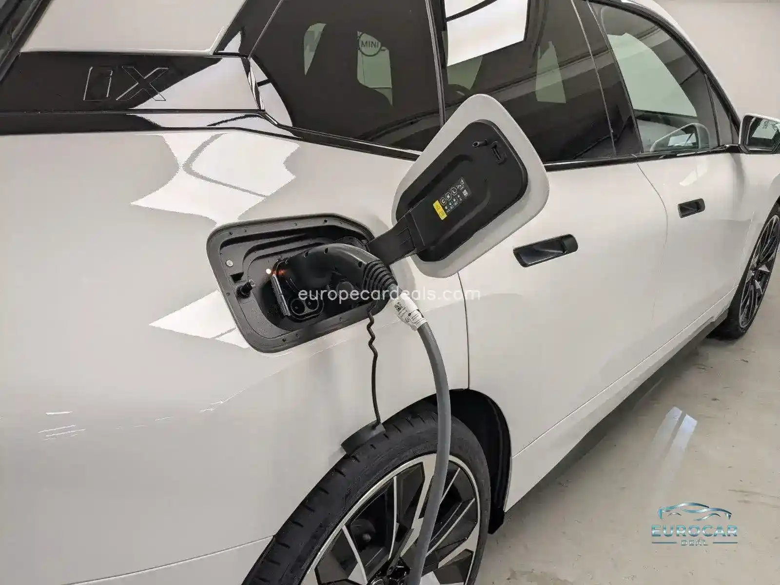 BMW iX