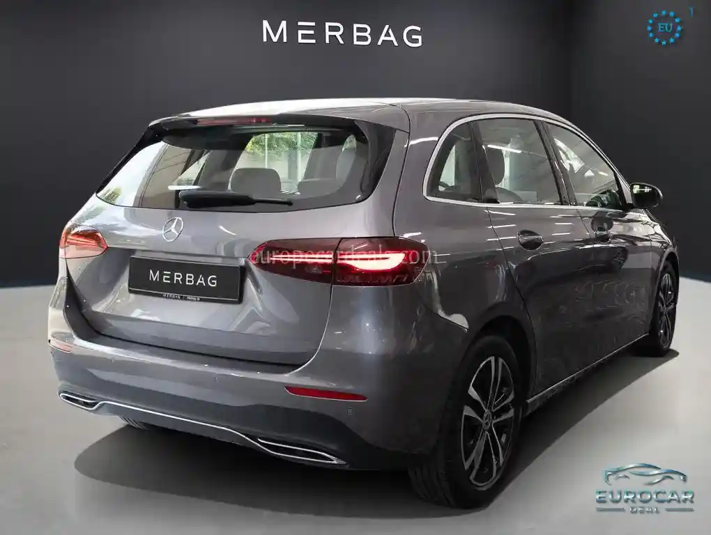 Mercedes-Benz B 180