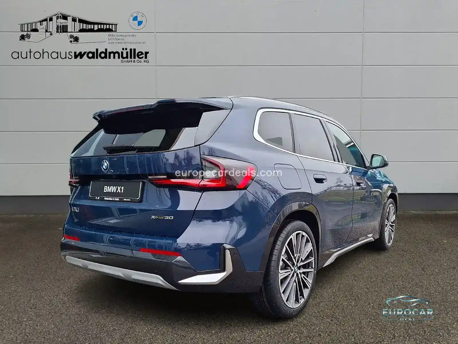 BMW iX1