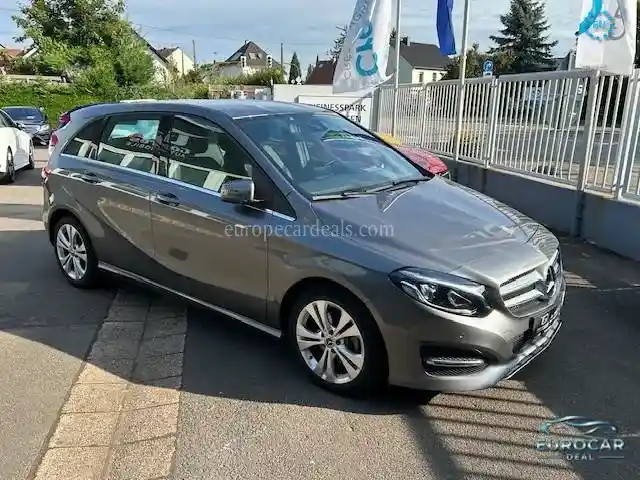 Mercedes-Benz B 220