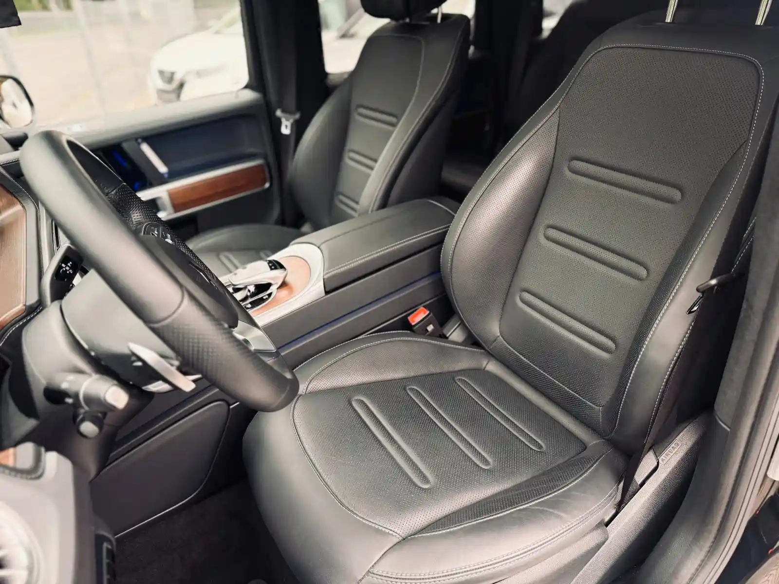 Mercedes-Benz G 500