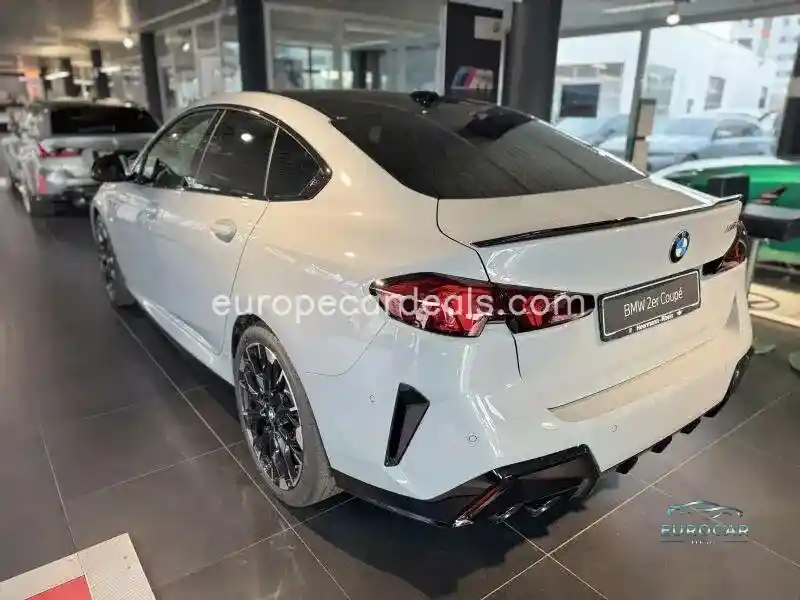 BMW M235