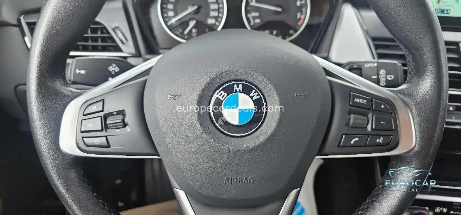 BMW 225
