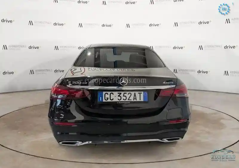 Mercedes-Benz E 300