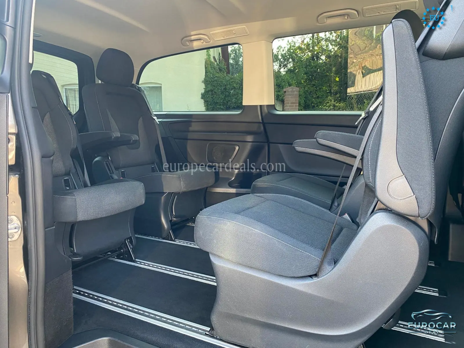 Mercedes-Benz V 220