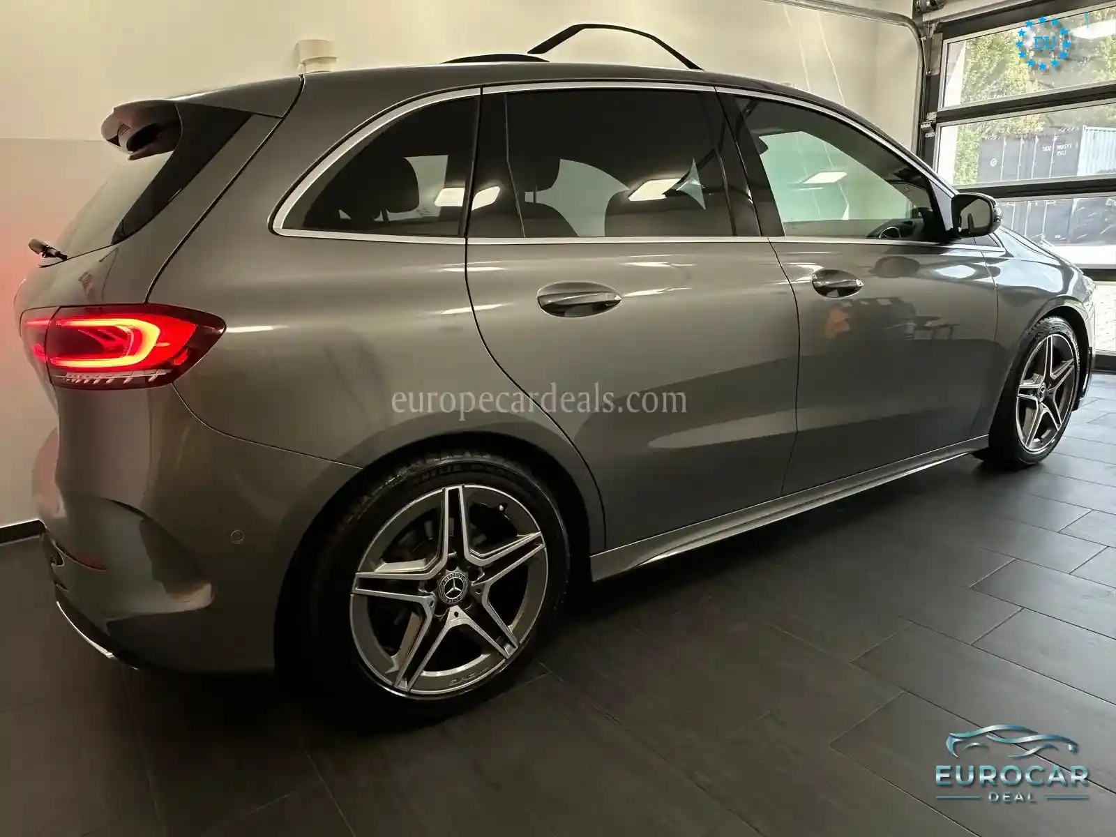 Mercedes-Benz B 200