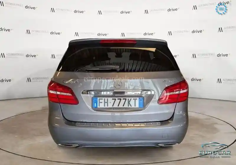 Mercedes-Benz B 200