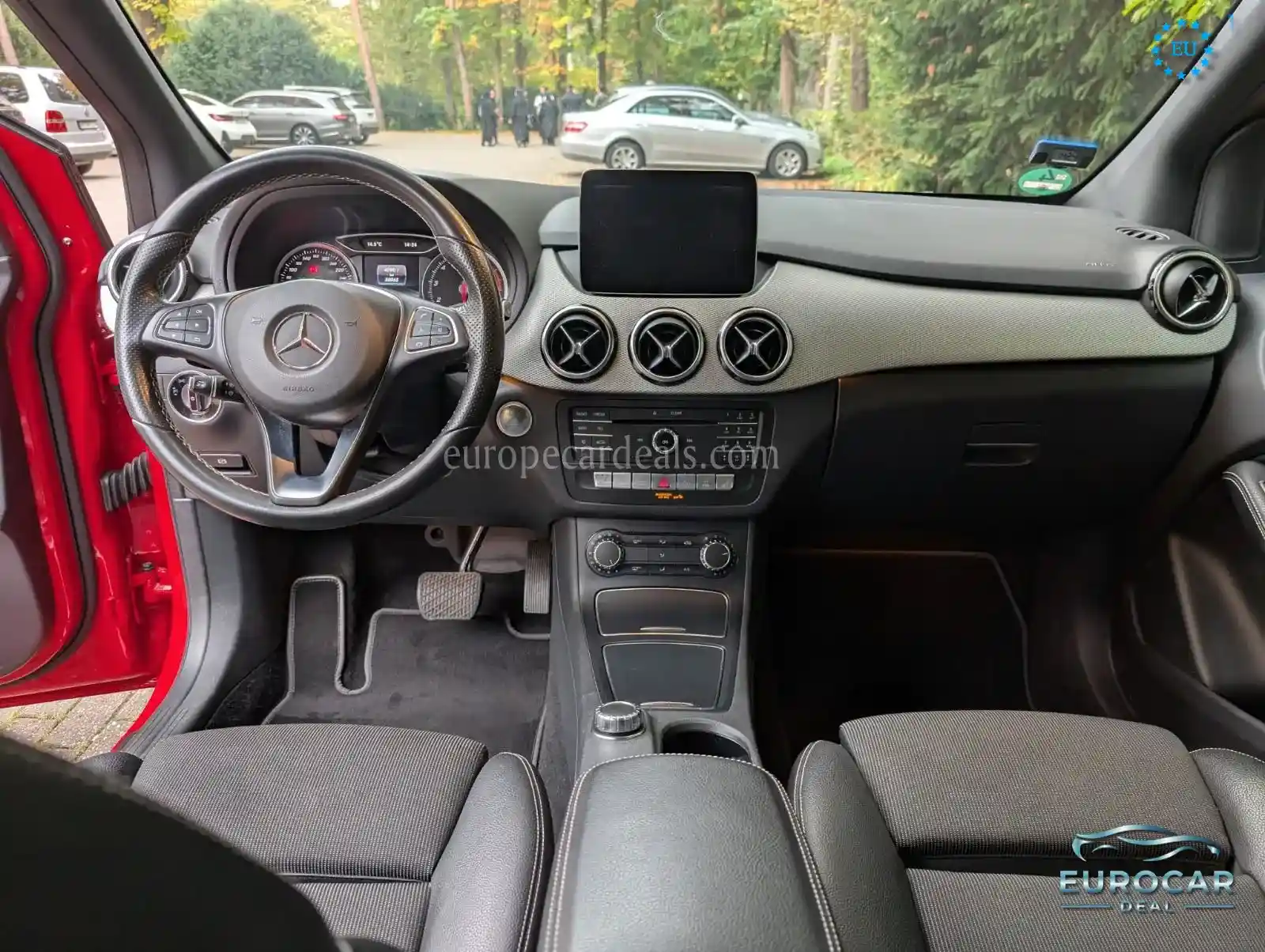 Mercedes-Benz B 180