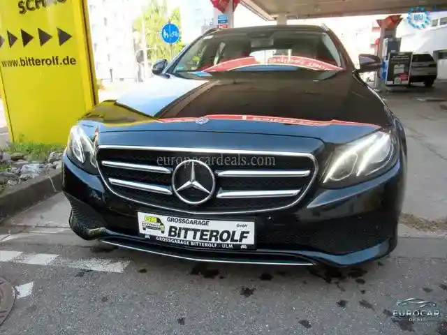 Mercedes-Benz E 220