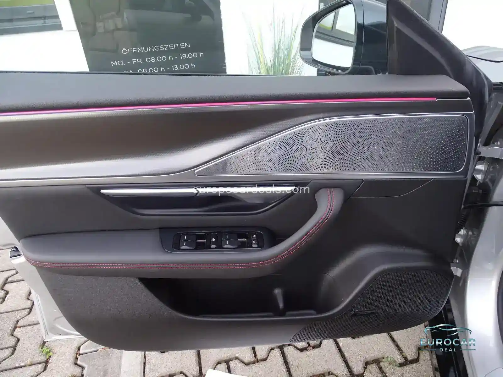 XPENG P7