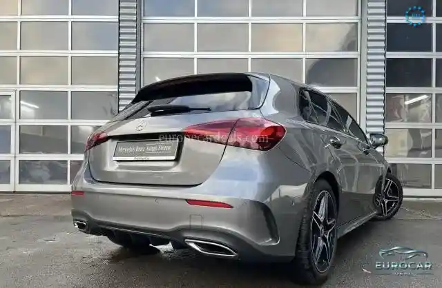 Mercedes-Benz A 220