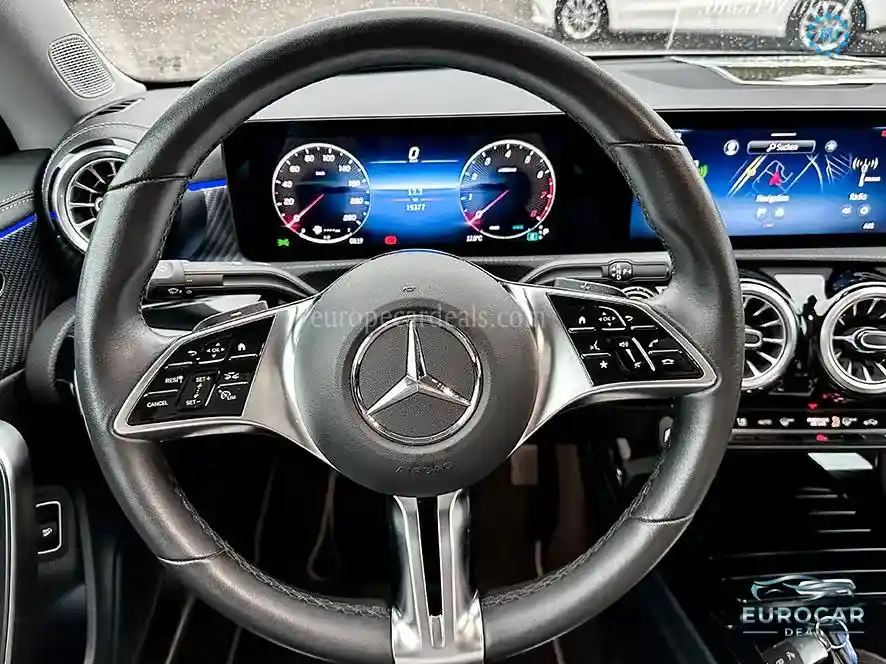 Mercedes-Benz CLA 180