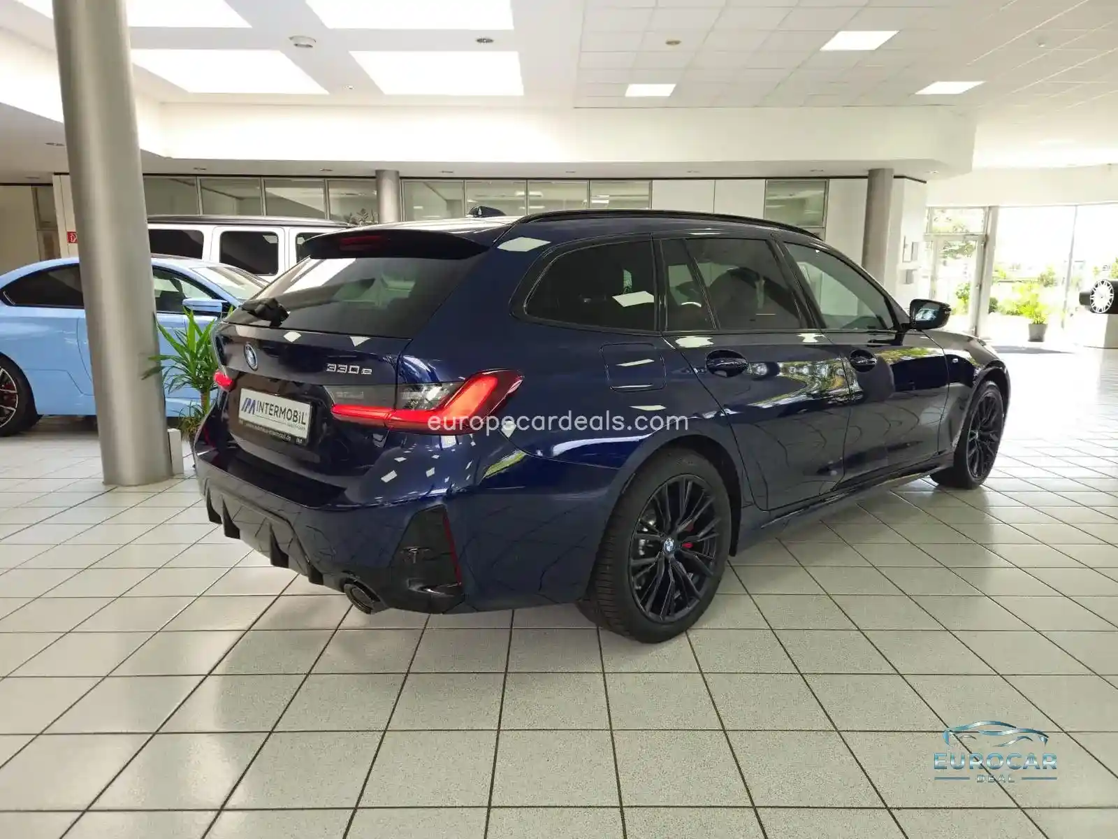 BMW 330