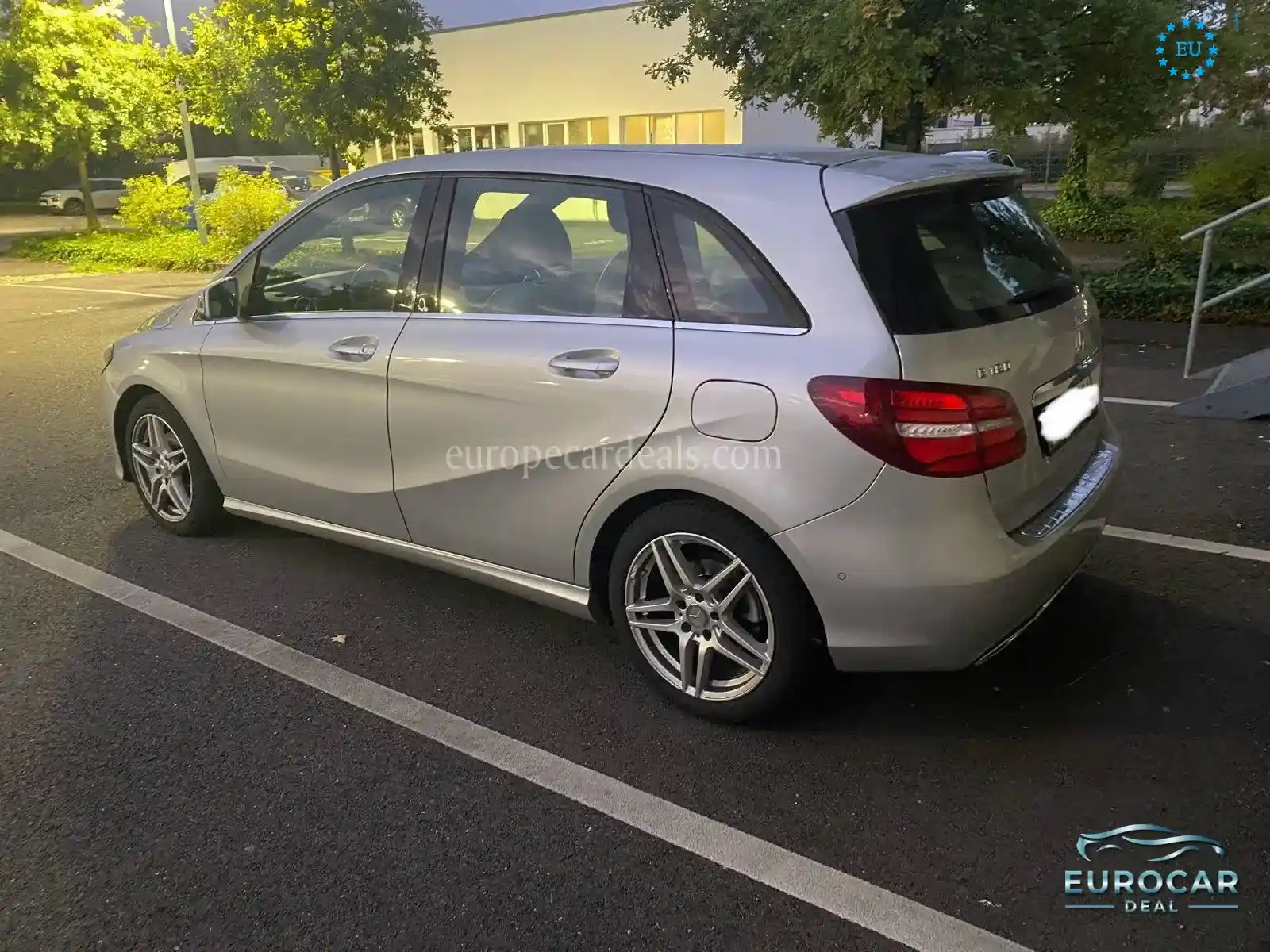 Mercedes-Benz B 180