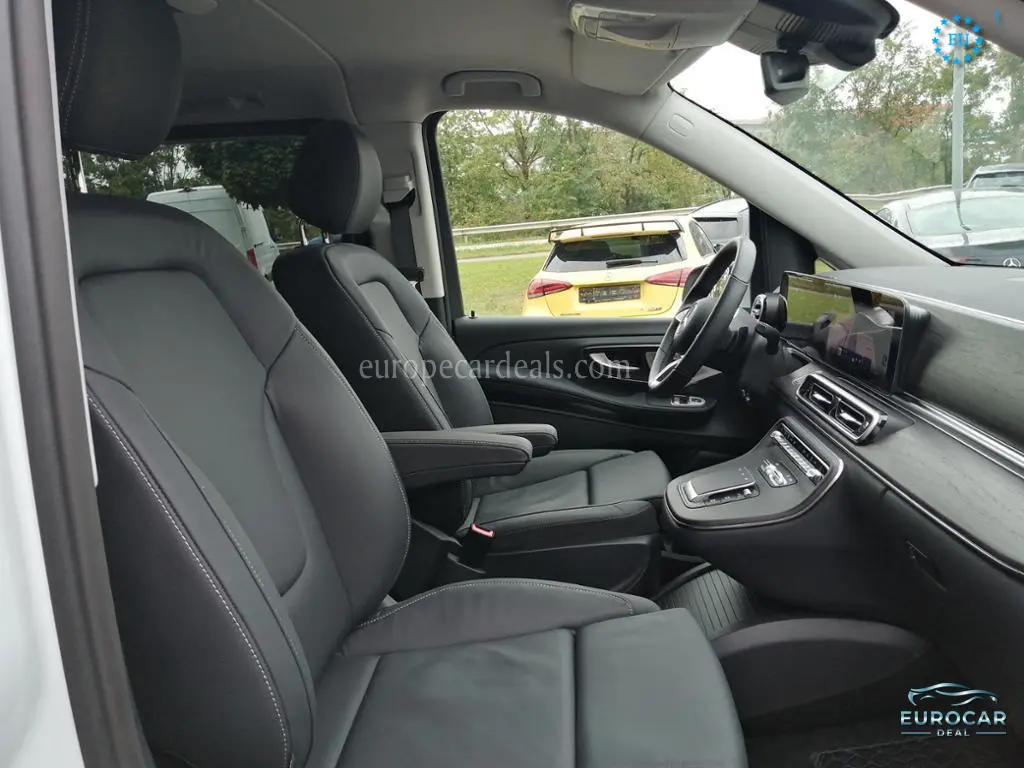 Mercedes-Benz V 220