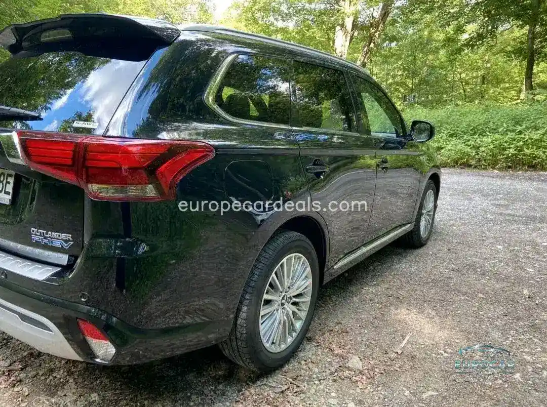 Mitsubishi Plug-in Hybrid Outlander