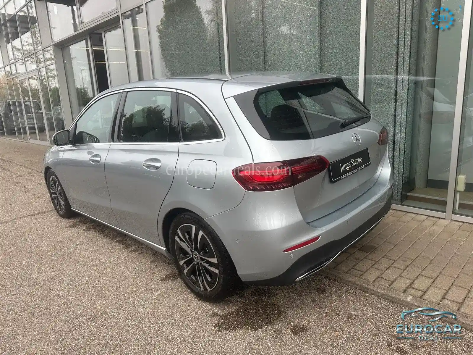 Mercedes-Benz B 180