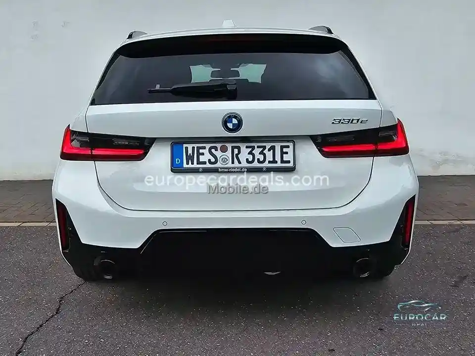 BMW 330