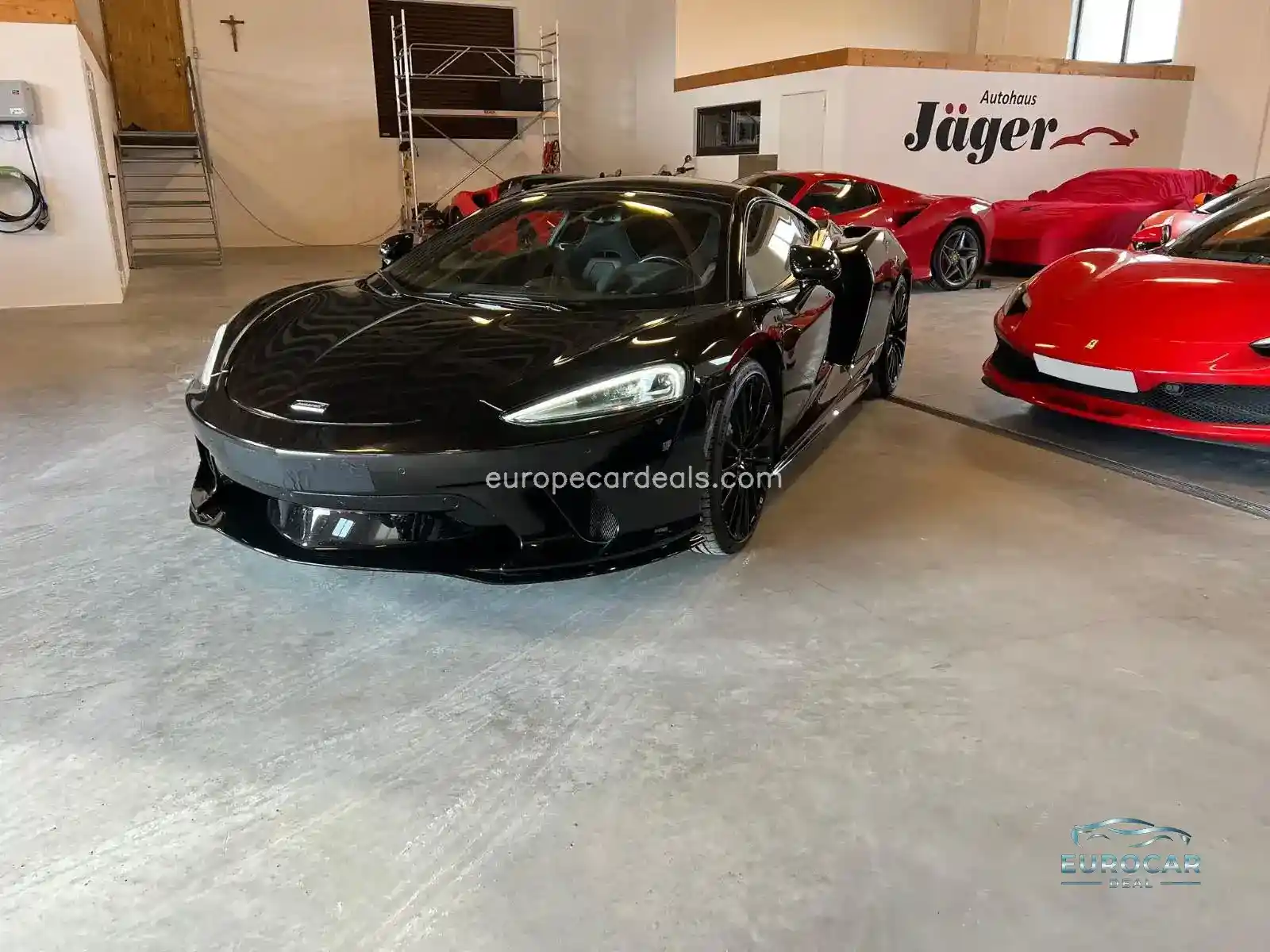 McLaren GT
