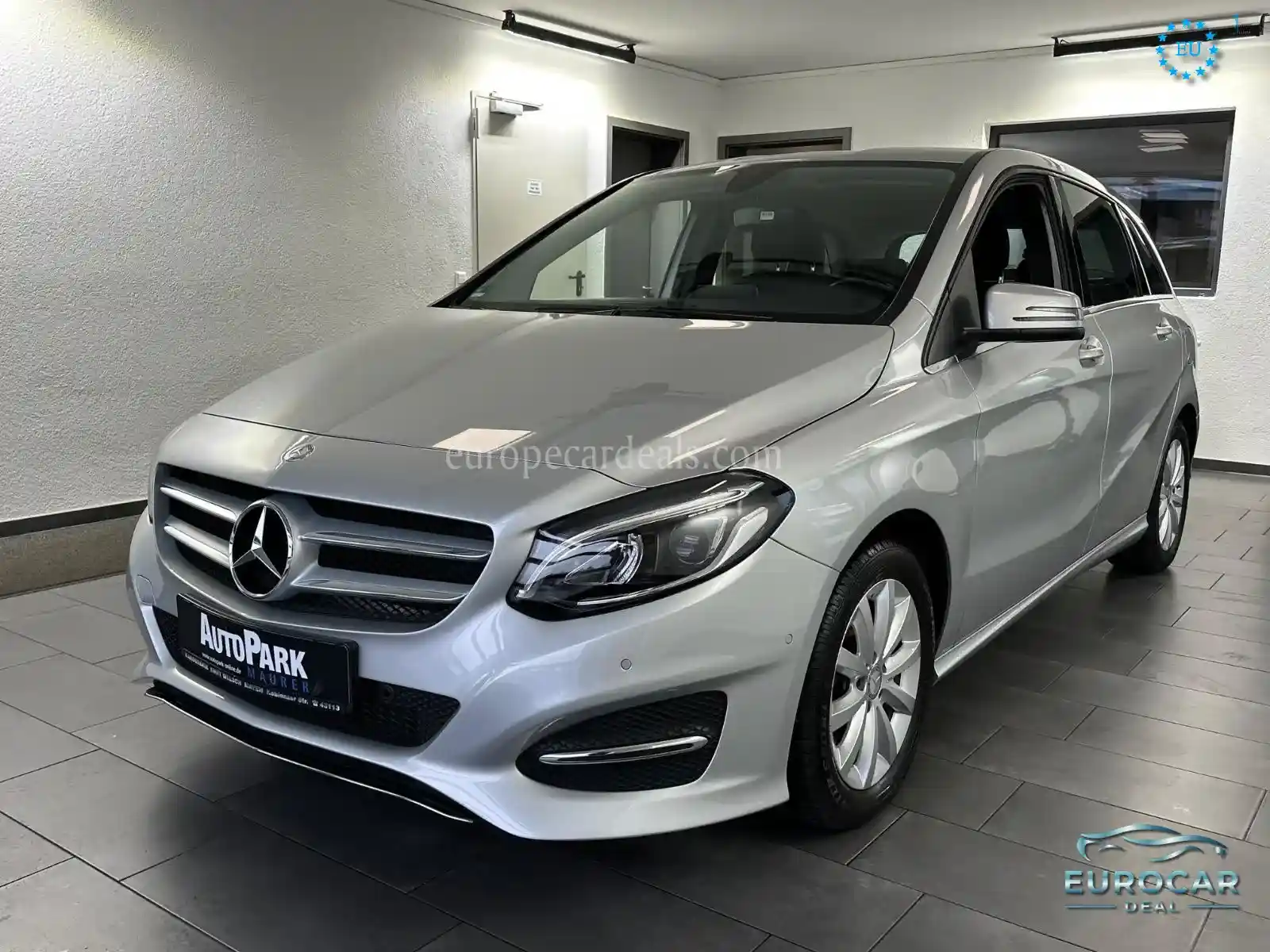 Mercedes-Benz B 180