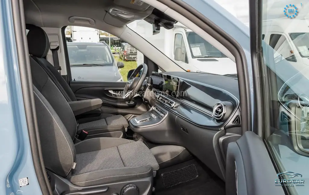 Mercedes-Benz V 220