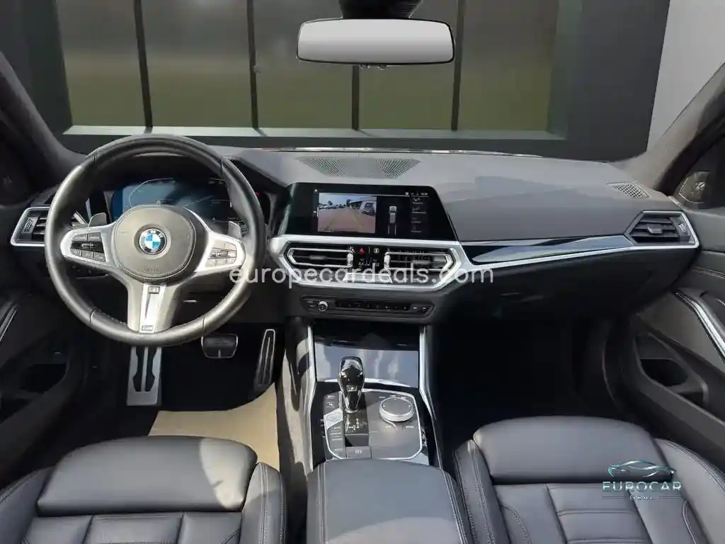 BMW 330