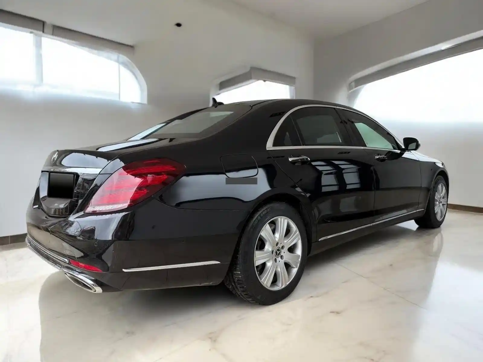 Mercedes-Benz S 600