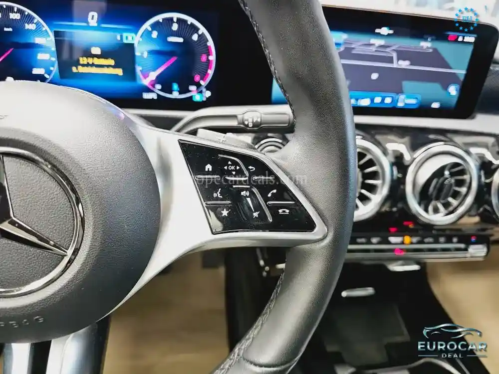 Mercedes-Benz A 220