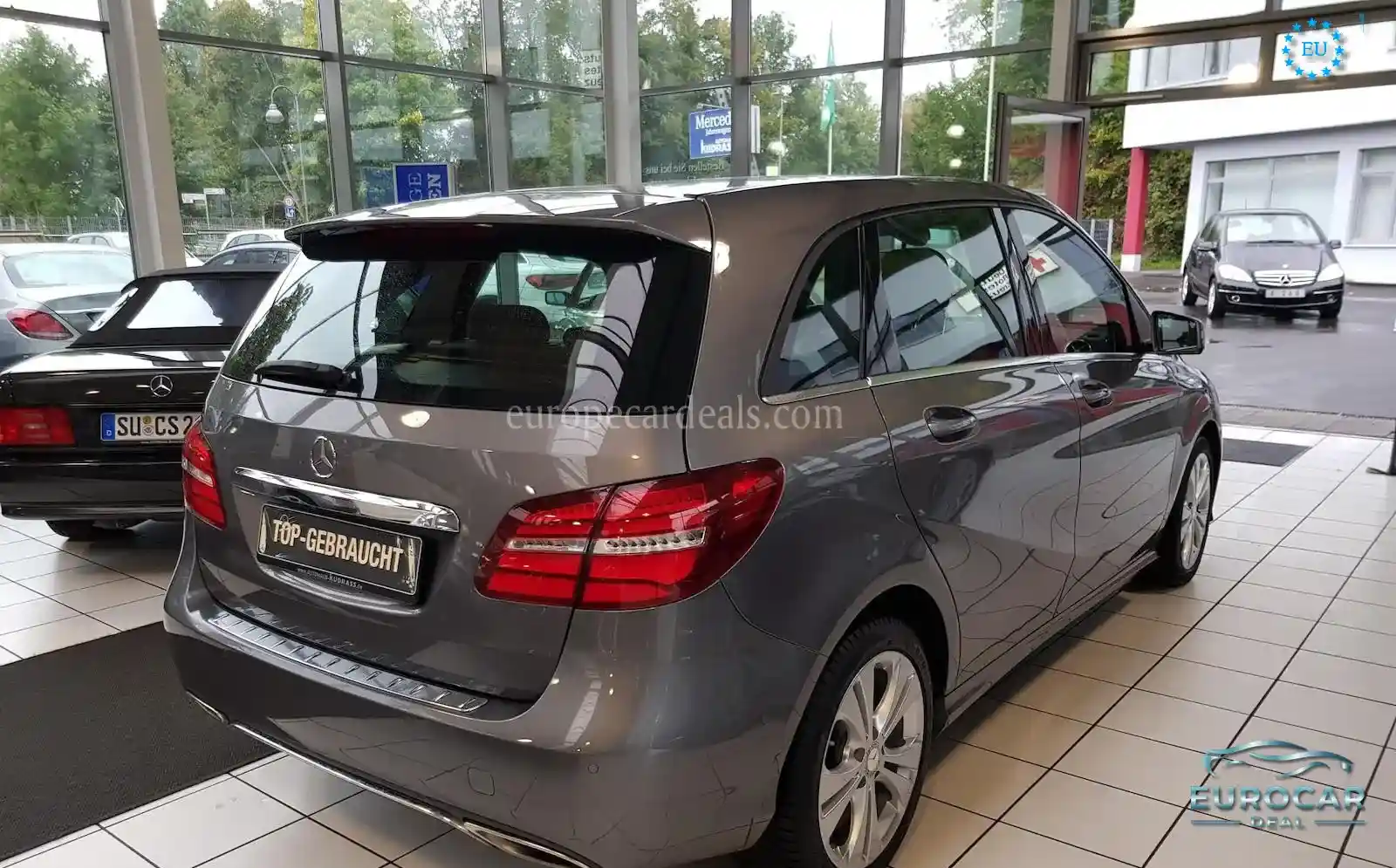 Mercedes-Benz B 180