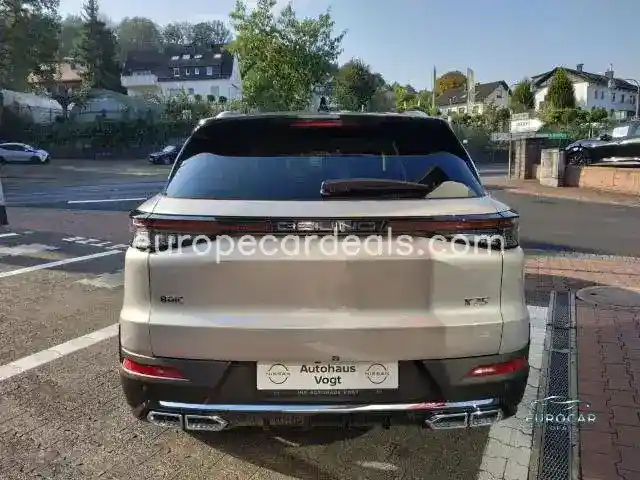 BAIC Beijing X75