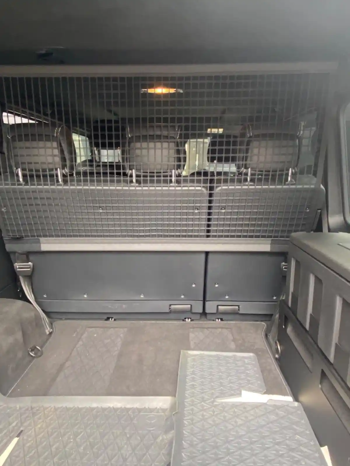 Mercedes-Benz G 500