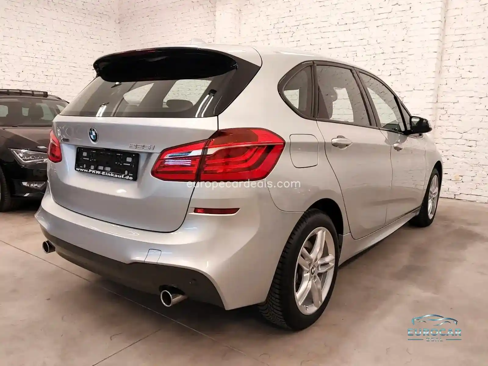 BMW 225